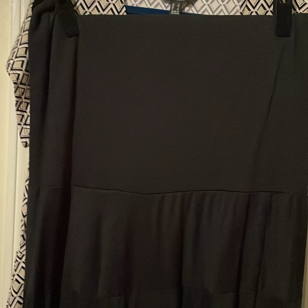 Dennis Basso Black and White Skirt Set - Picture 5 of 5